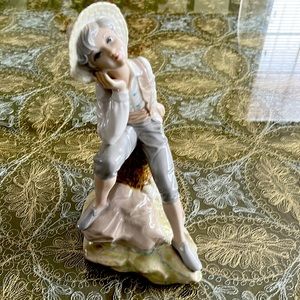 🏳️‍🌈Tengra Porcelain figurine.  See the pictures. They are beautiful.